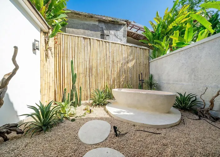 Udara By Evdekimi - Pool Escape With Spacious Patio & Open-air Bath *